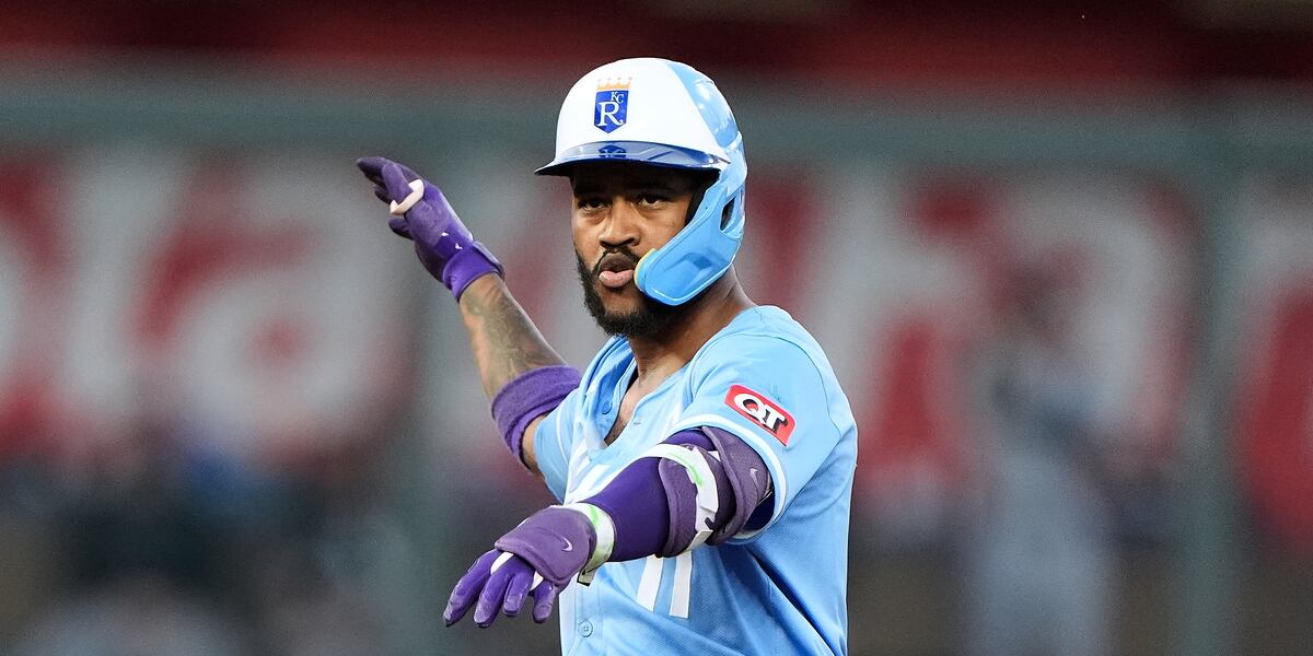 Royals above .500 for first time in 2 months with 6-2 win over White Sox