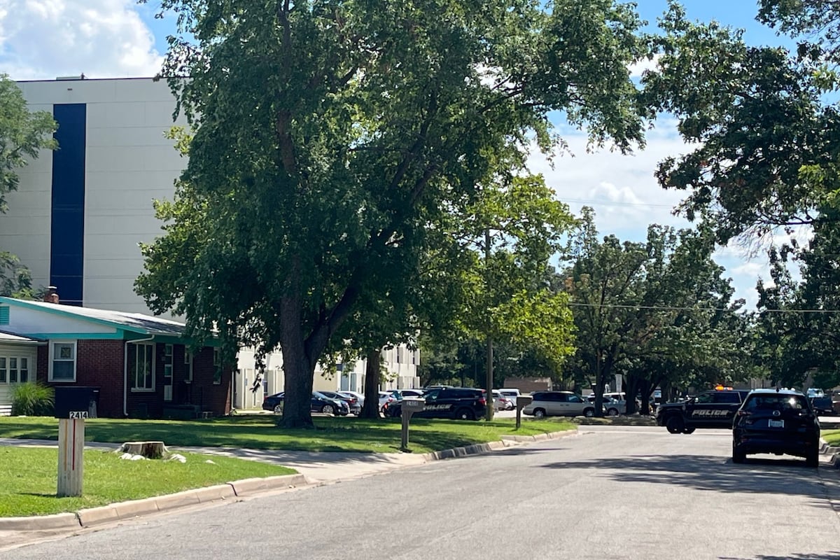 preloaded gallery image