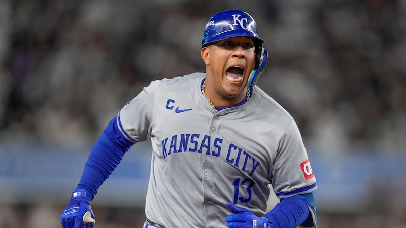 Royals catcher Salvador Perez wins MLB's Clemente Award for philanthropy
