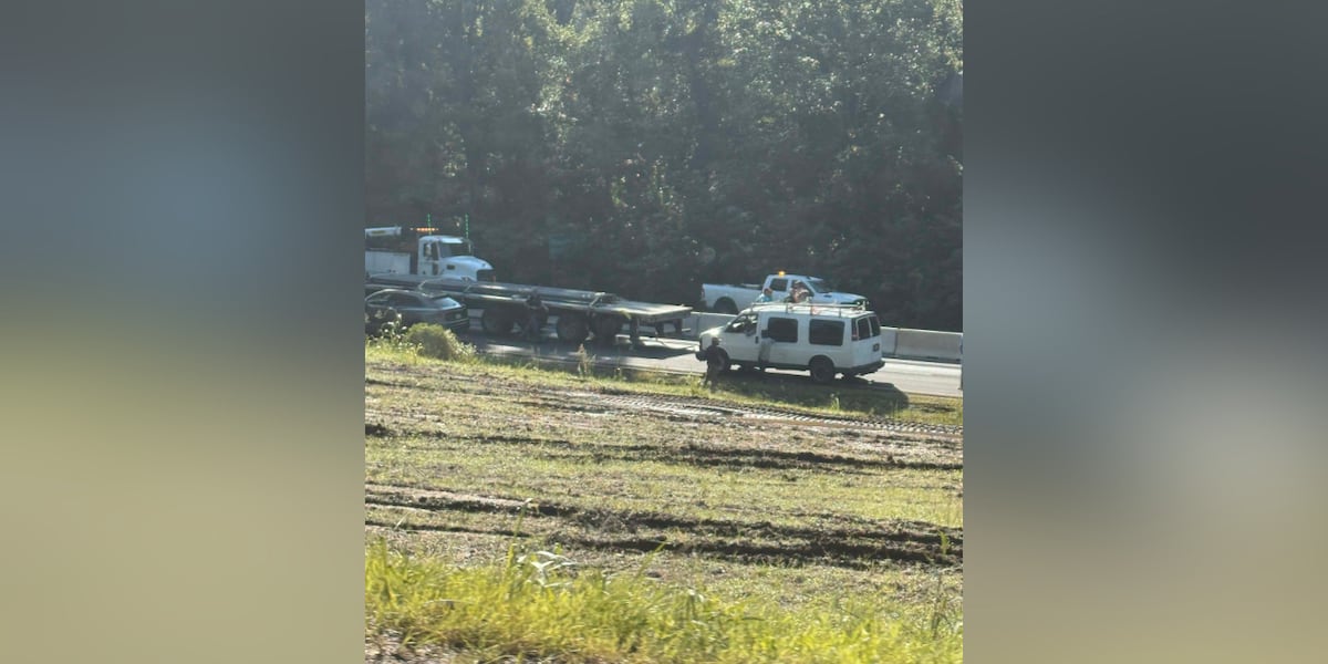 5-year-old girl, parents killed in crash involving 2 semitrucks