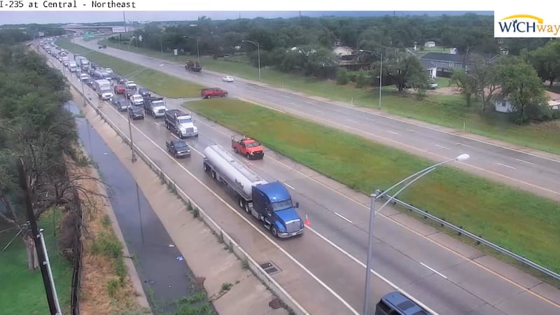 Traffic stalled on SB I-235, in Wichita