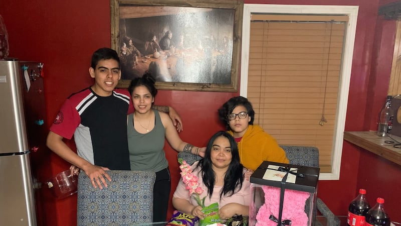 Yessica Pena (second from left) and family.