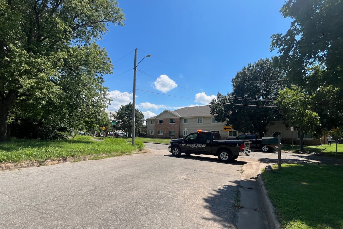 preloaded gallery image